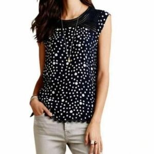 ANTHROPOLOGIE Meadow Rue Sanna Blouse Top Navy Blue White Dot Crochet Lace Trim
